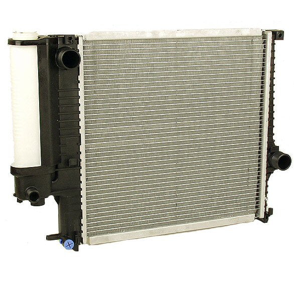 NEW Radiator BMW 318 i ti ic is Z3 E36 318i 318ti 318iC-0