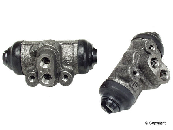 Right Rear Brake Wheel Cylinder Suzuki Sidekick & X90-0