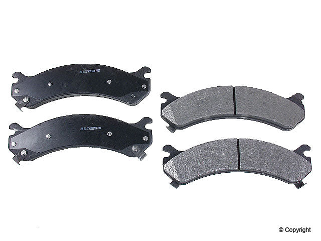 Front Brake Pads GMC Savana Sierra Yukon XL 2500 3500-0